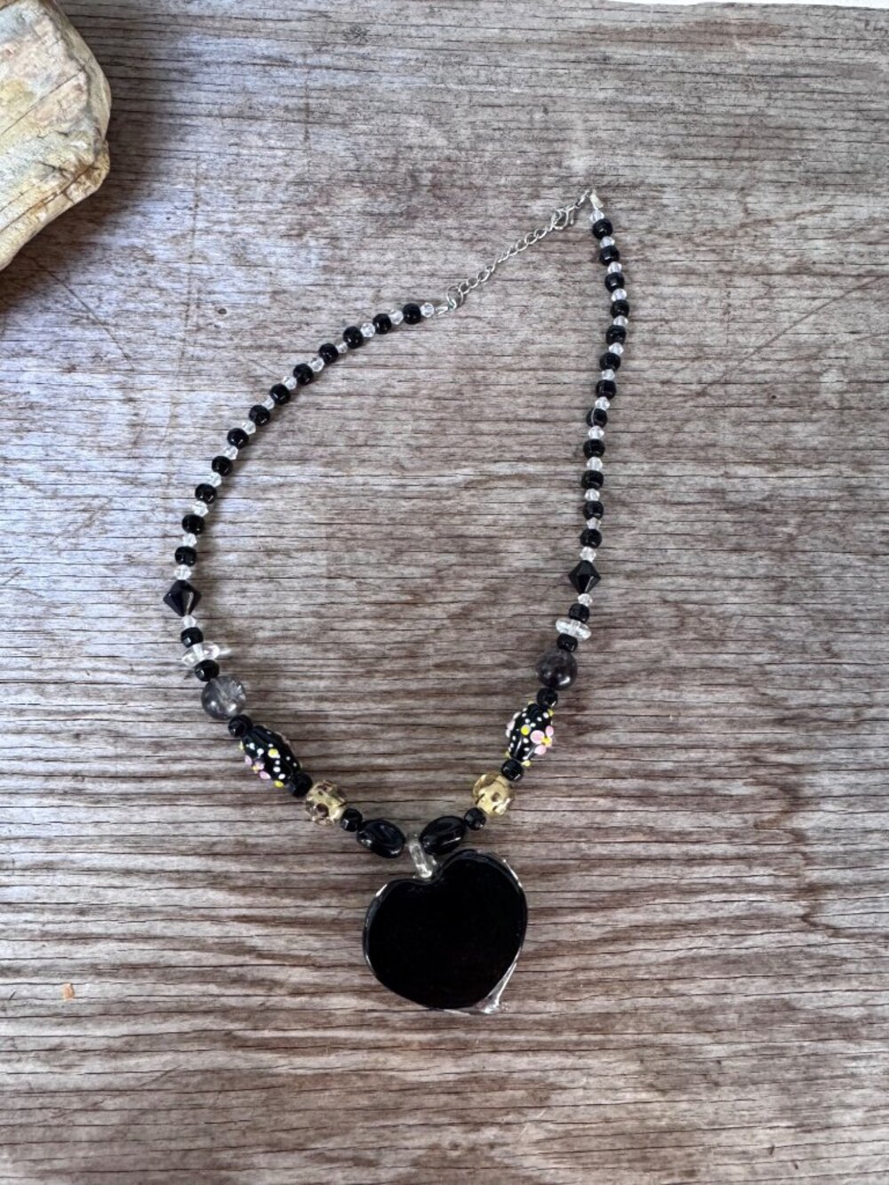 Artisan Dichroic Glass Heart Necklace Lampwork Beads Floral Black 18"-20" - Picture 8 of 9
